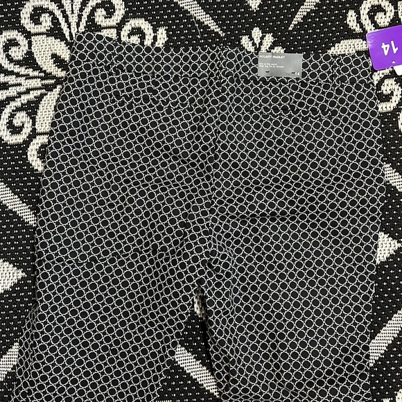 2 Print Trousers - band new, Size 14 - Picture 5 of 6